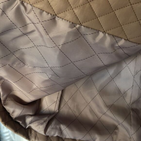 Faux quilted tan leather jackets - Picture 6 of 9